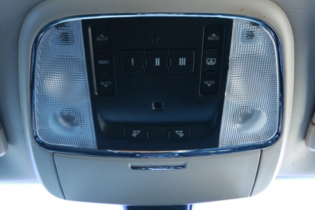 2017 Chrysler 300 300C