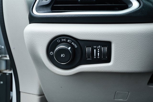 2020 Chrysler Pacifica Touring L