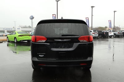 2023 Chrysler Voyager LX