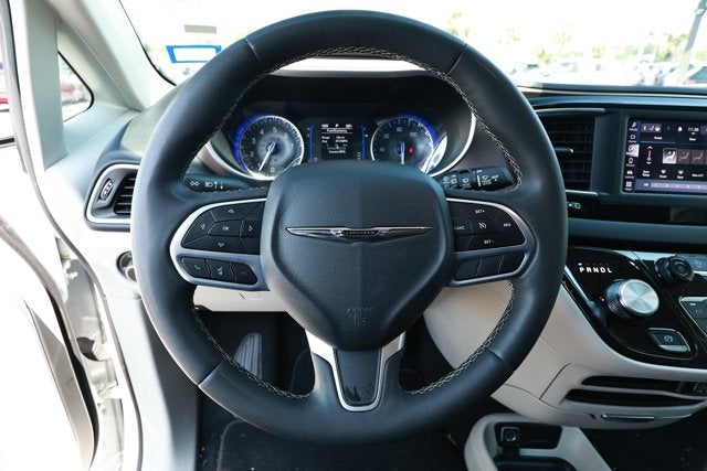 2024 Chrysler Voyager LX
