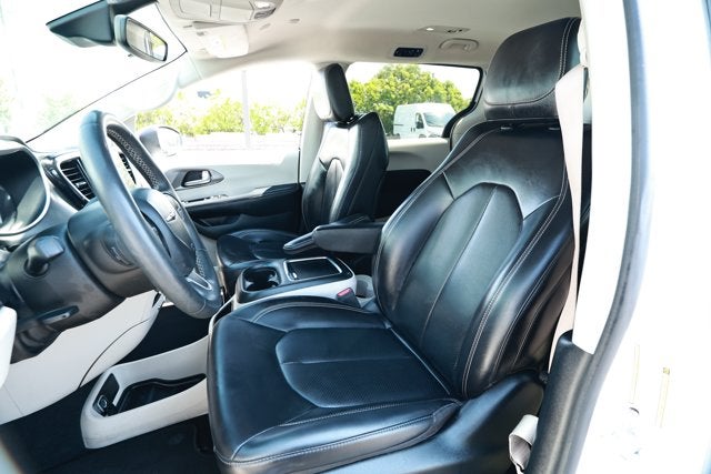 2023 Chrysler Pacifica Hybrid Touring L