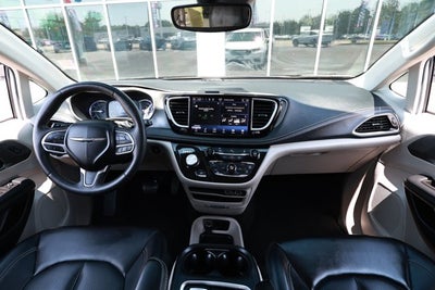 2023 Chrysler Pacifica Hybrid Touring L