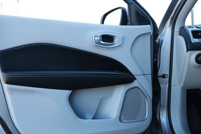 2018 Jeep Compass Latitude FWD