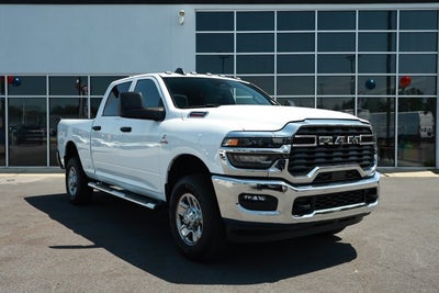 2025 RAM 2500 Tradesman Crew Cab 4x4 6'4' Box