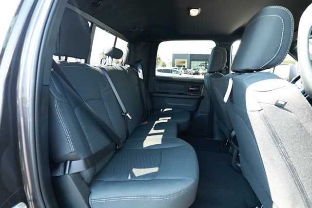 2026 RAM Ram 2500 RAM 2500 BLACK EXPRESS CREW CAB 4X4 6'4' BOX