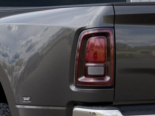 2027 RAM Ram 3500 RAM 3500 TRADESMAN CREW CAB 4X4 8' BOX