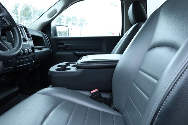 2022 RAM 1500 Classic Tradesman Regular Cab 4x2 6'4' Box