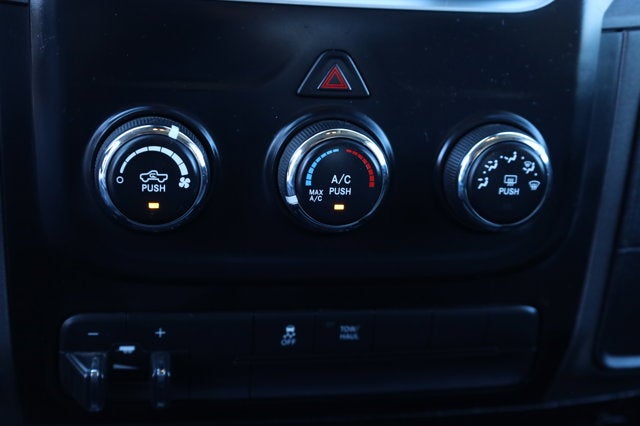 2022 RAM 1500 Classic Tradesman Crew Cab 4x2 5'7' Box