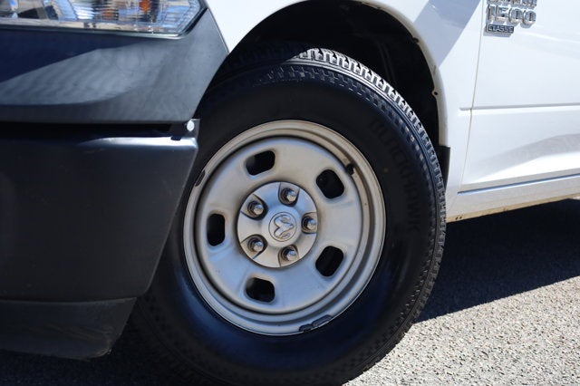 2022 RAM 1500 Classic Tradesman Crew Cab 4x2 5'7' Box