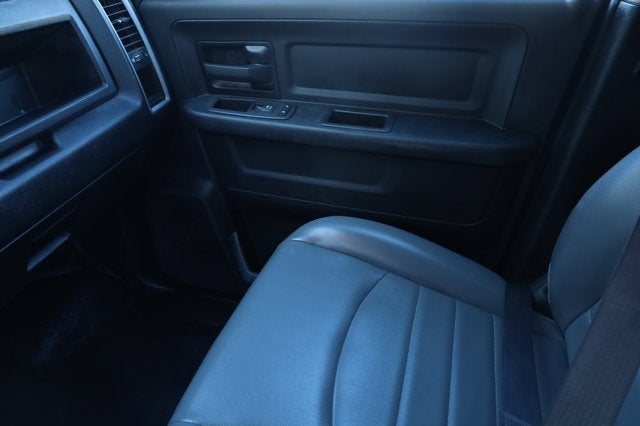 2022 RAM 1500 Classic Tradesman Crew Cab 4x2 5'7' Box