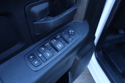 2022 RAM 1500 Classic Tradesman Crew Cab 4x2 5'7' Box