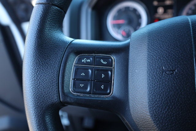 2022 RAM 1500 Classic Tradesman Crew Cab 4x4 5'7' Box