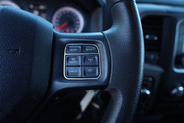 2022 RAM 1500 Classic Tradesman Crew Cab 4x4 5'7' Box