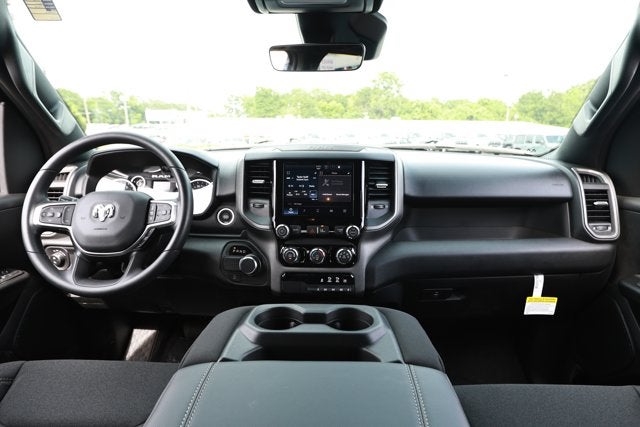 2026 RAM Ram 1500 RAM 1500 EXPRESS CREW CAB 4X2 5'7' BOX