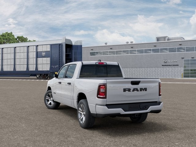 2026 RAM Ram 1500 RAM 1500 EXPRESS CREW CAB 4X2 5'7' BOX