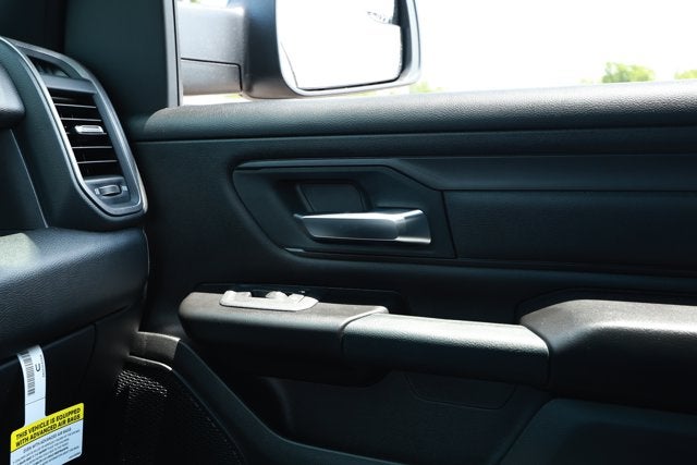 2026 RAM 1500 RAM 1500 EXPRESS CREW CAB 4X2 5'7' BOX