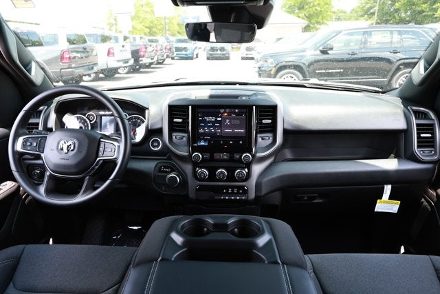 2026 RAM 1500 RAM 1500 EXPRESS CREW CAB 4X2 5'7' BOX