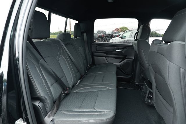 2026 RAM Ram 1500 RAM 1500 EXPRESS CREW CAB 4X2 5'7' BOX