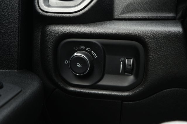 2021 RAM 2500 Tradesman Crew Cab 4x4 6'4' Box