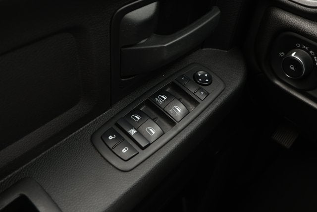 2021 RAM 2500 Tradesman Crew Cab 4x4 6'4' Box