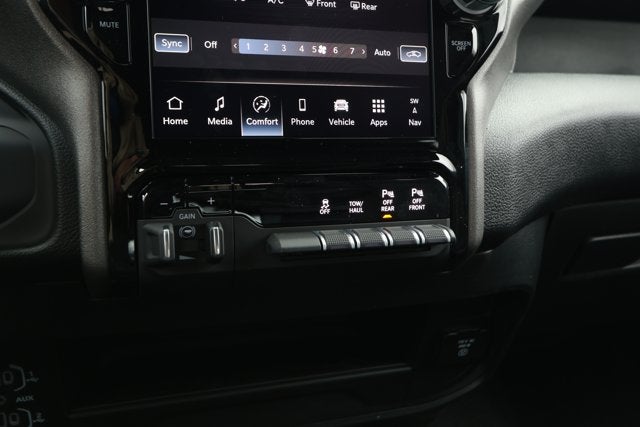 2026 RAM Ram 2500 RAM 2500 BLACK EXPRESS CREW CAB 4X4 6'4' BOX