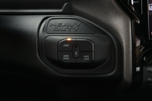 2026 RAM Ram 2500 RAM 2500 BLACK EXPRESS CREW CAB 4X4 6'4' BOX