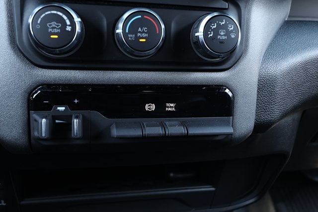 2024 RAM 2500 Tradesman Crew Cab 4x4 6'4' Box