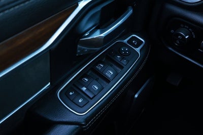 2022 RAM 2500 Laramie Crew Cab 4x4 6'4' Box