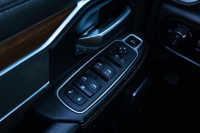 2022 RAM 2500 Laramie Crew Cab 4x4 6'4' Box