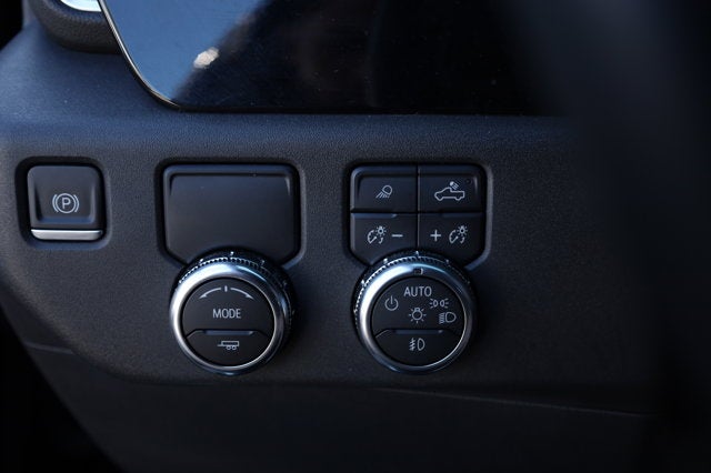 2024 GMC Sierra 1500 2WD Crew Cab Short Box SLT