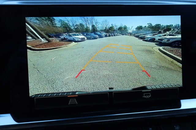 2025 GMC Sierra 1500 2WD Crew Cab Short Box SLT