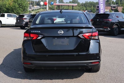 2024 Nissan Versa 1.6 SR