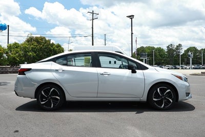 2024 Nissan Versa 1.6 SR