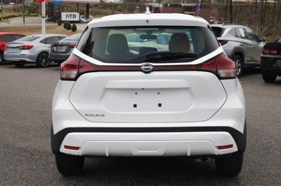 2024 Nissan Kicks S Xtronic CVT
