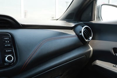 2024 Nissan Kicks SR Xtronic CVT