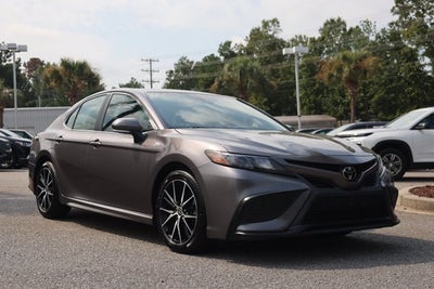 2022 Toyota Camry SE