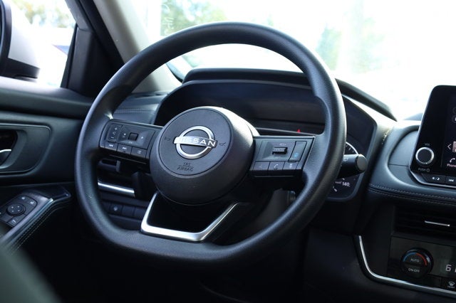 2024 Nissan Rogue SV FWD