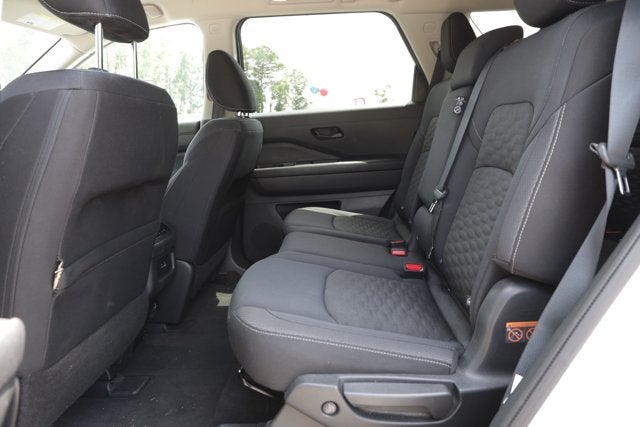 2024 Nissan Pathfinder SV FWD