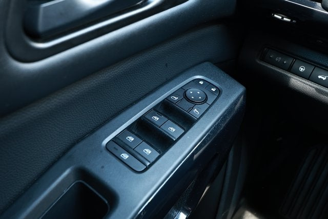 2025 Nissan Pathfinder SV FWD