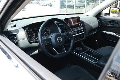 2025 Nissan Pathfinder SV FWD