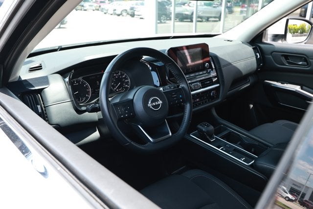 2025 Nissan Pathfinder SV FWD