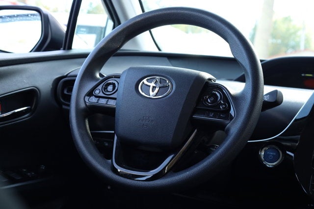 2022 Toyota Prius LE