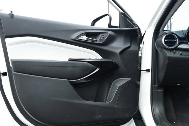 2024 Chevrolet Trax FWD LT