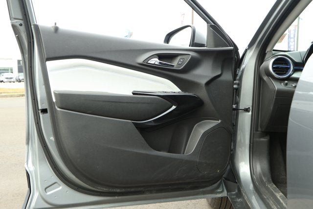 2025 Chevrolet Trax FWD LT