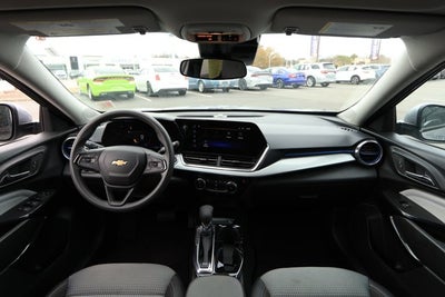 2025 Chevrolet Trax FWD LT