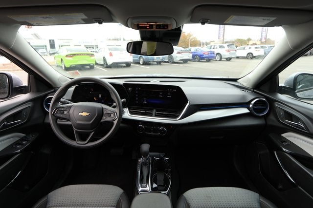 2025 Chevrolet Trax FWD LT