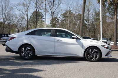 2024 Hyundai Elantra Limited