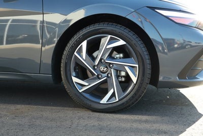 2025 Hyundai Elantra Limited