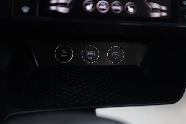 2024 Genesis G70 2.5T RWD