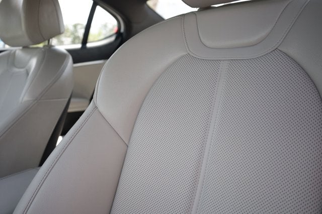 2024 Genesis G70 2.5T RWD